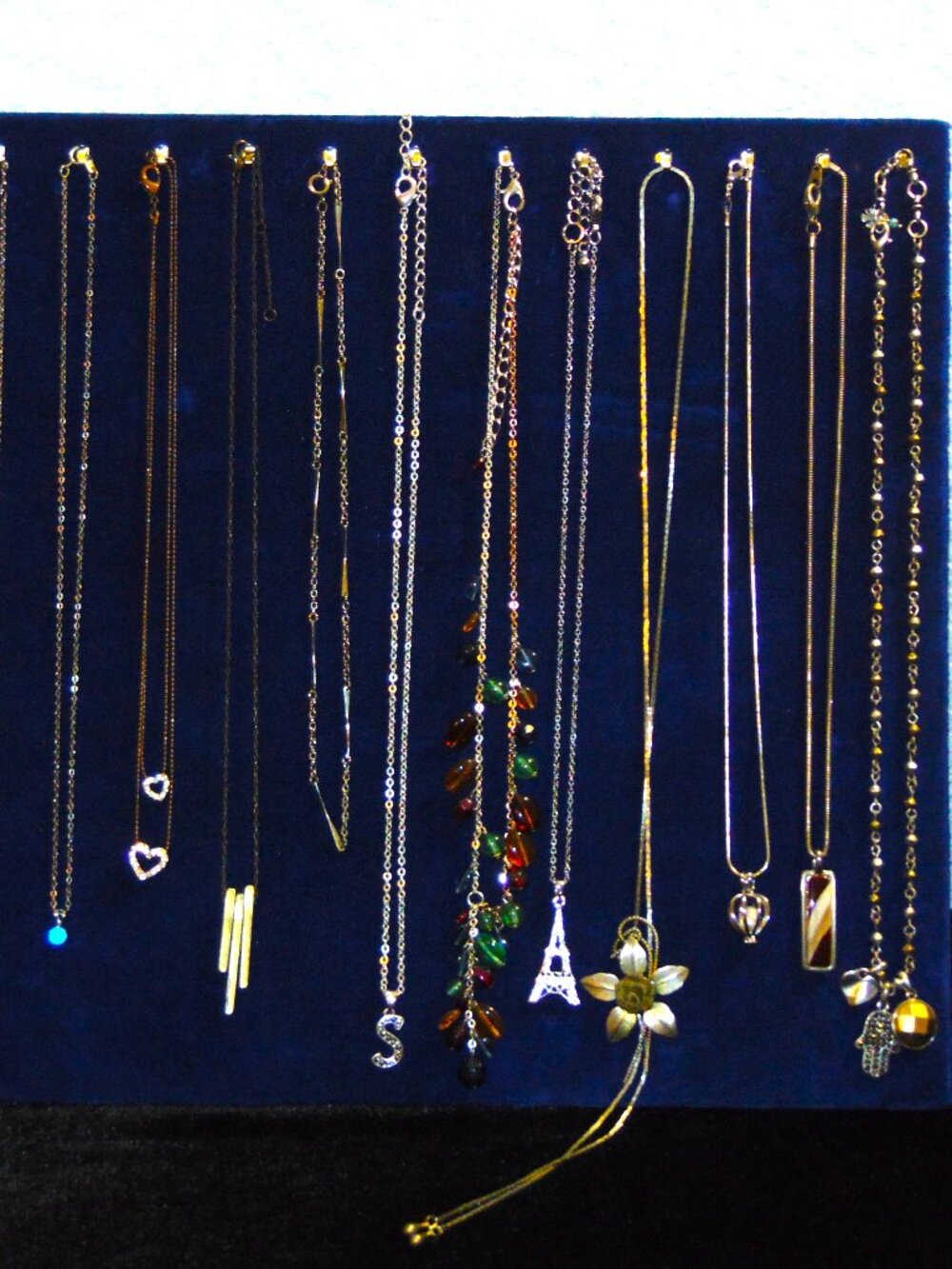 Vintage & Modern Assorted Silver Tone Necklace lot- very nice!